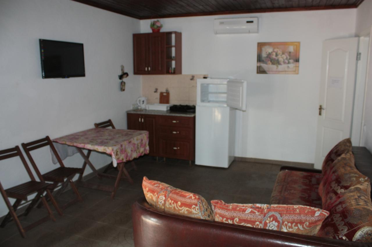 Akvitaniya Mini-Hotel ザトカ エクステリア 写真